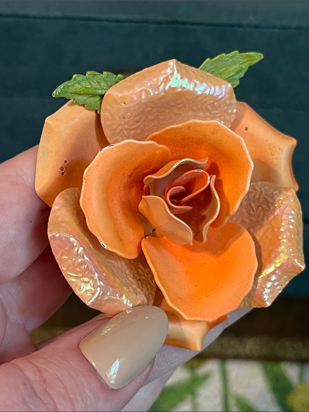 Vintage Multi-Layered Metal Peach Enamel Embossed Iridescent Flower Brooch - Picture 9 of 10